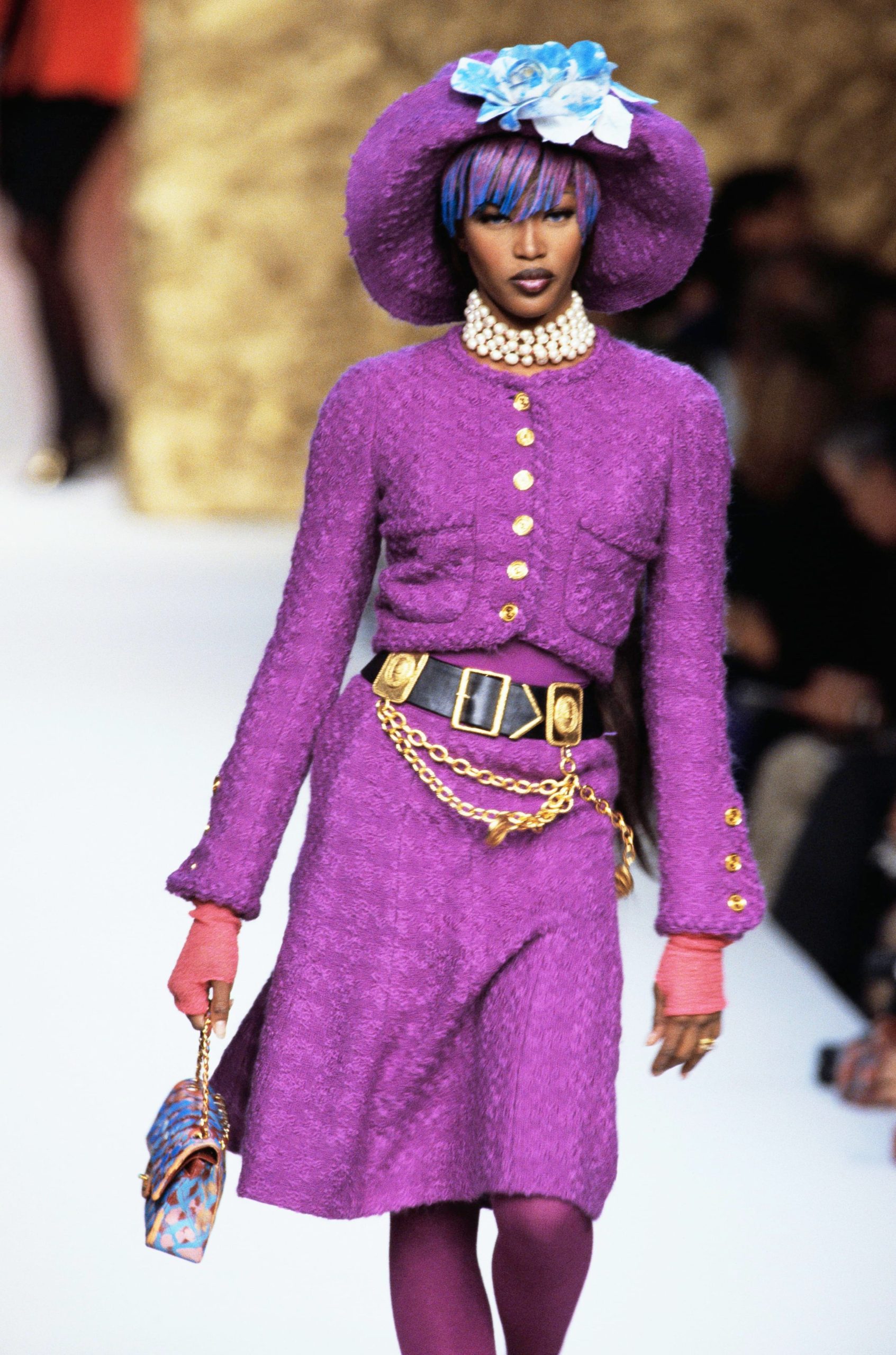 Naomi Campbell op de catwalk bij Chanel