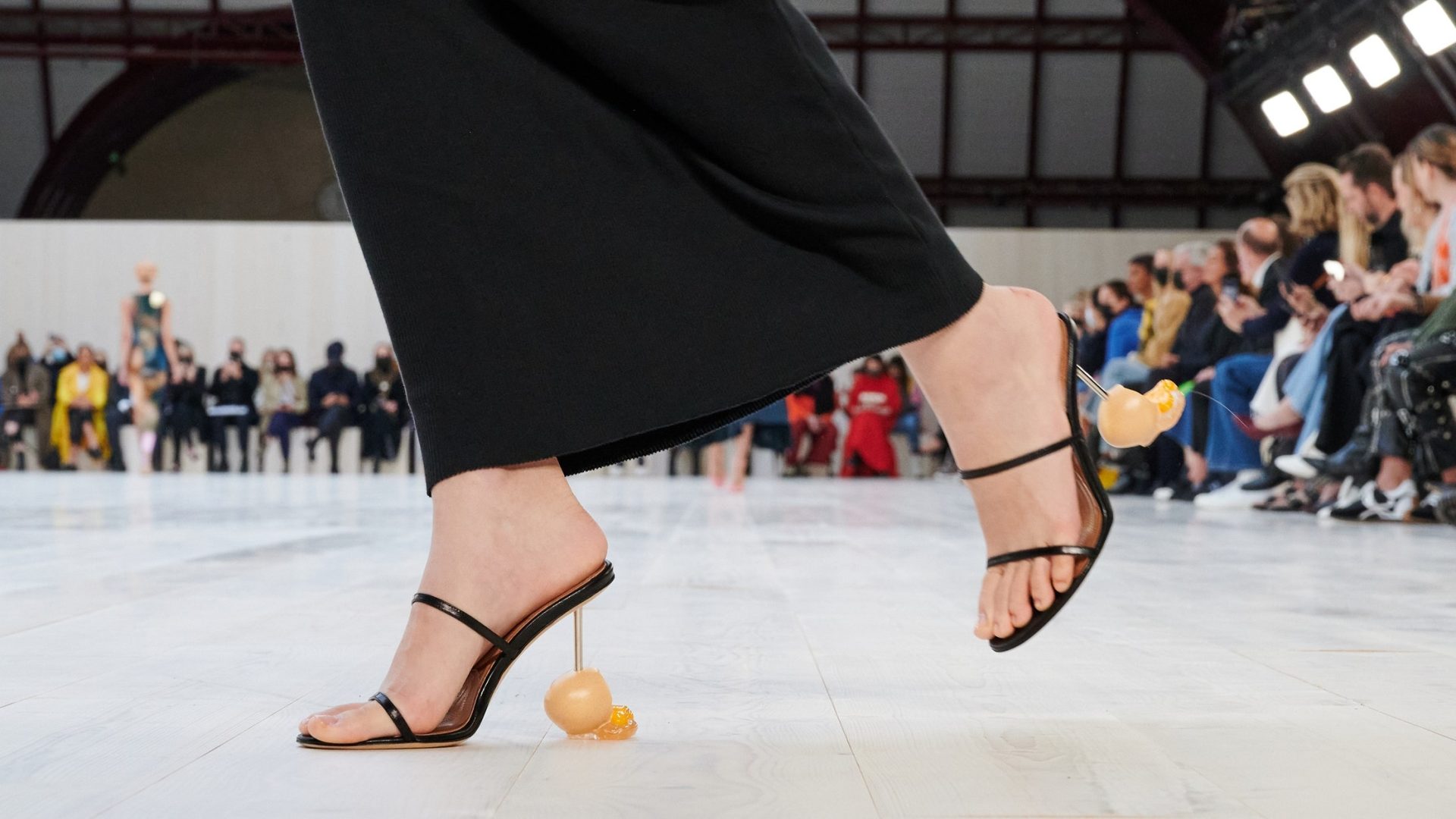 zijn de schoenentrends van 2022 Vogue NL