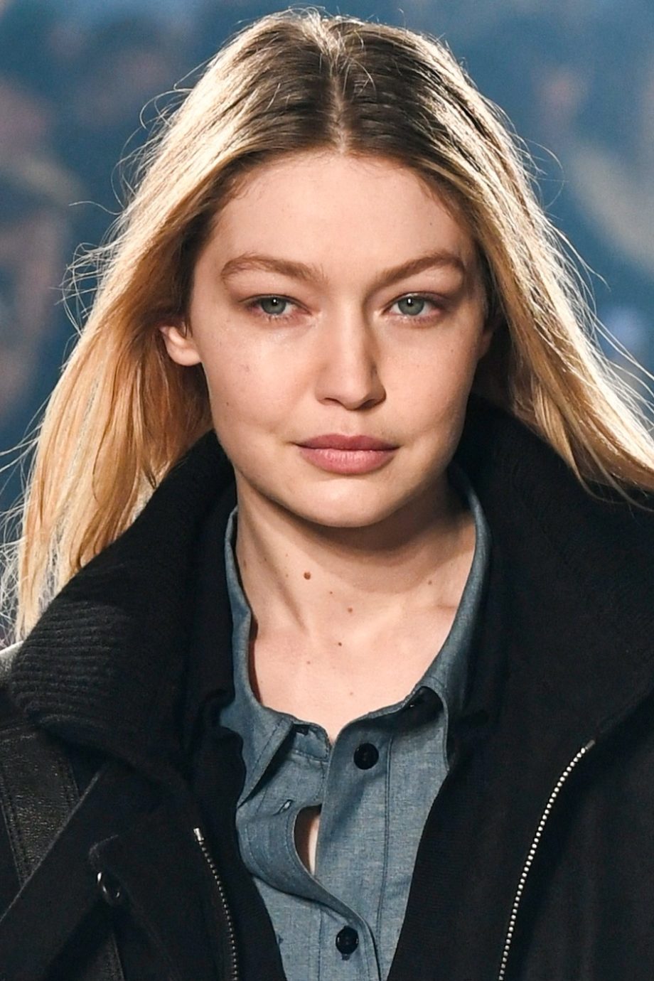 gigi-hadid-heeft-platinablond-haar-en-nu-willen-wij-ook-platinablond-haar-207715