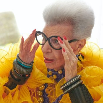 shop-nu-de-eclectische-collectie-van-100-jarig-mode-icoon-iris-apfel-voor-hm-209141