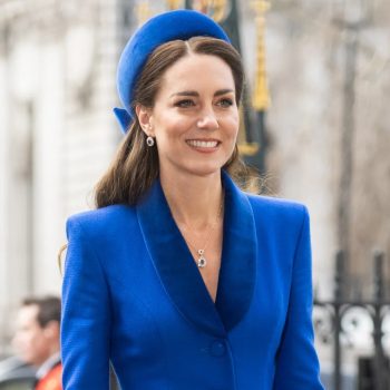 kate-middletons-kobaltblauwe-look-spreekt-boekdelen-207772