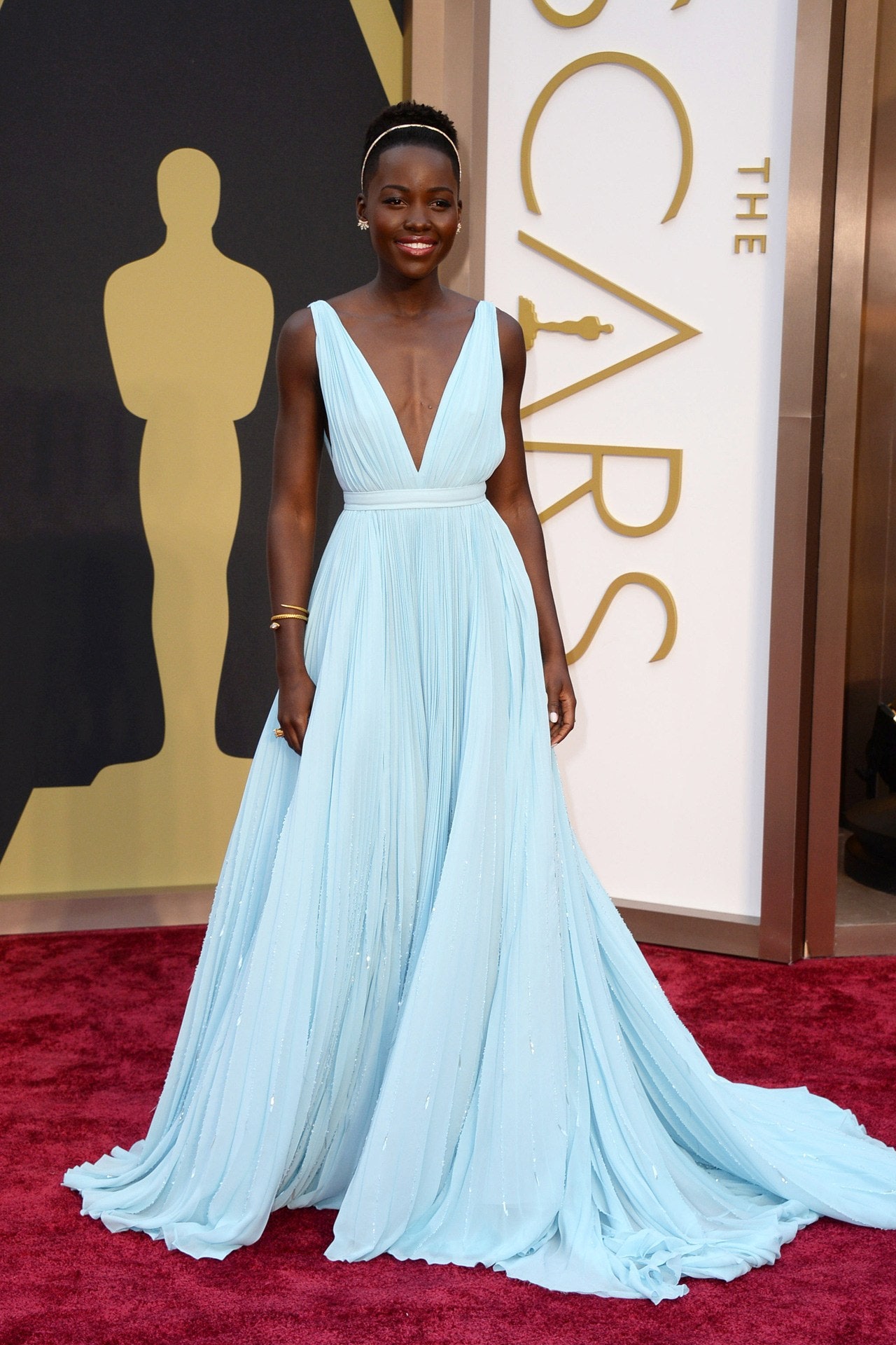 Lupita Nyong'o tijdens de Oscars 2014