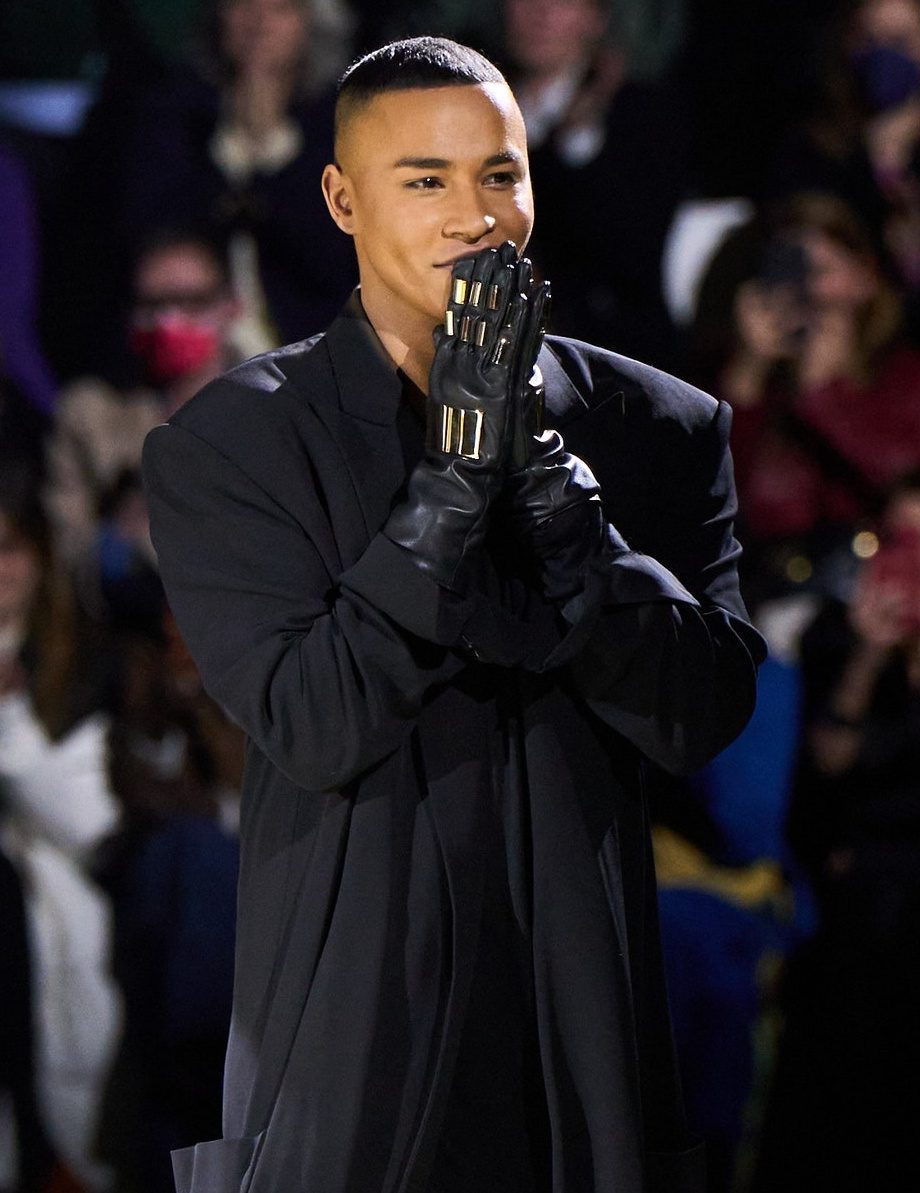 olivier-rousteing-spreekt-zich-uit-over-de-situatie-in-oekraine-na-gepantserde-balmain-show-207089