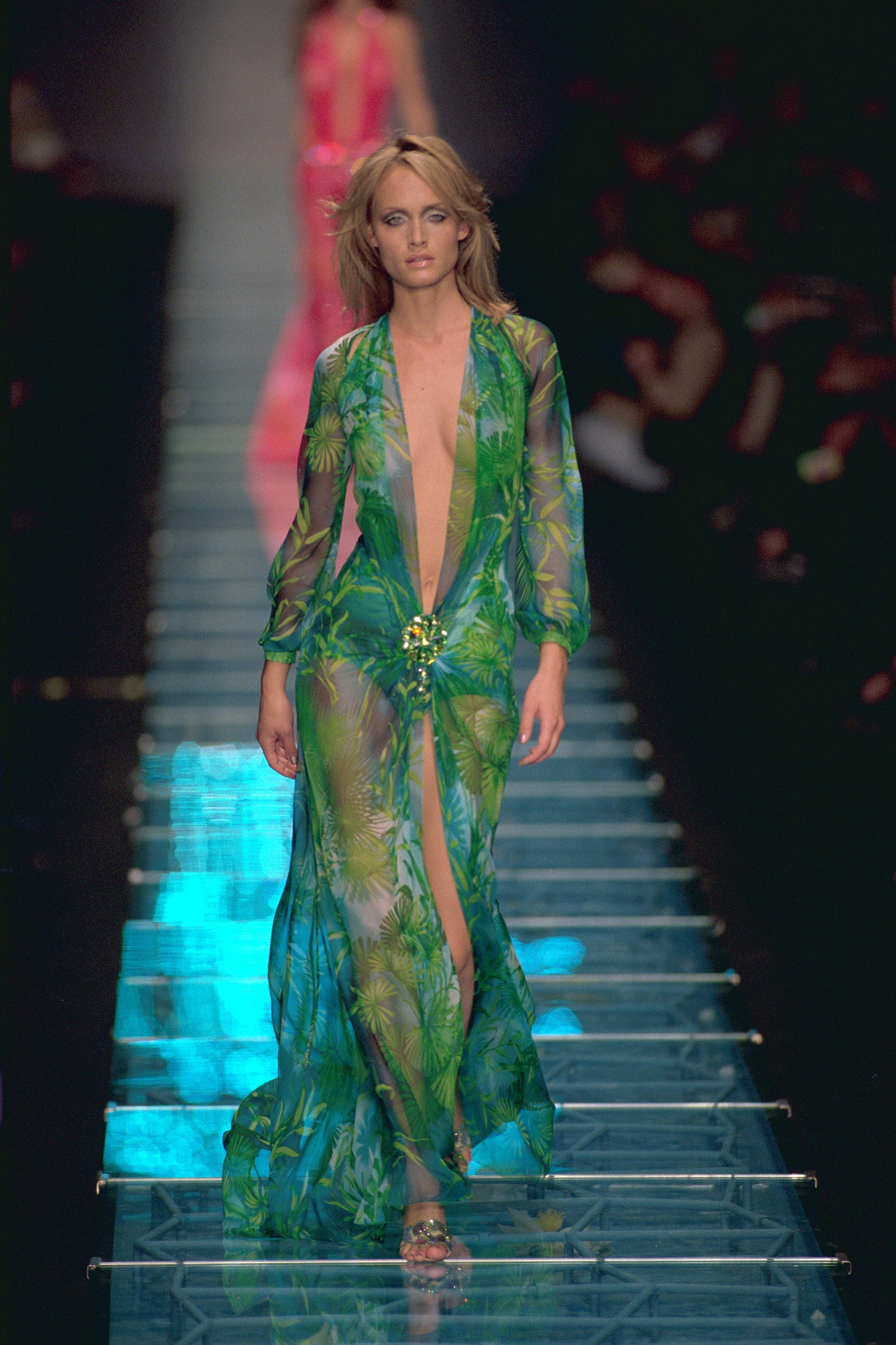 versace-greatest-runway-moments