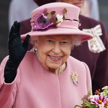 koningin-elizabeth-krijgt-eigen-barbie-ter-ere-van-haar-96ste-verjaardag-210222