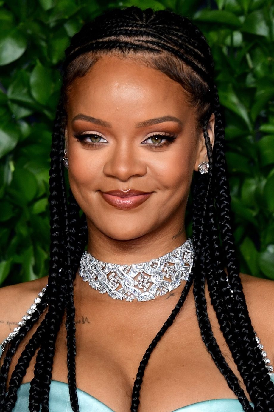 rihanna-bemachtigt-voor-het-eerst-een-plek-op-forbes-jaarlijkse-miljardairslijst-209680