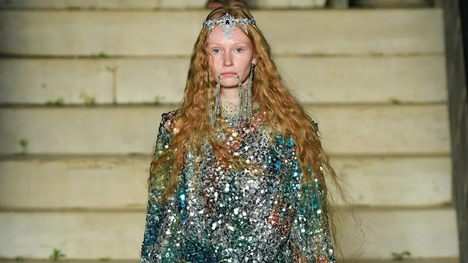 alles-wat-je-moet-weten-over-de-fonkelende-gucci-cosmogonie-show-in-puglia-211834