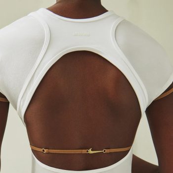 jacquemus-fans-opgelet-dit-zijn-de-eerste-beelden-van-de-jacquemus-x-nike-collectie-214380