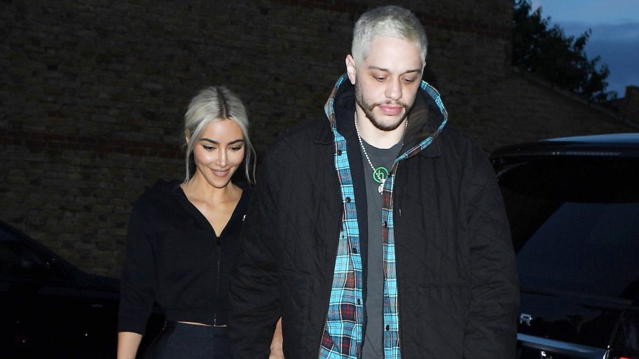 8-beroemde-koppels-met-matching-kapsels-van-kim-kardashian-en-pete-davidson-tot-de-beckhams-213180