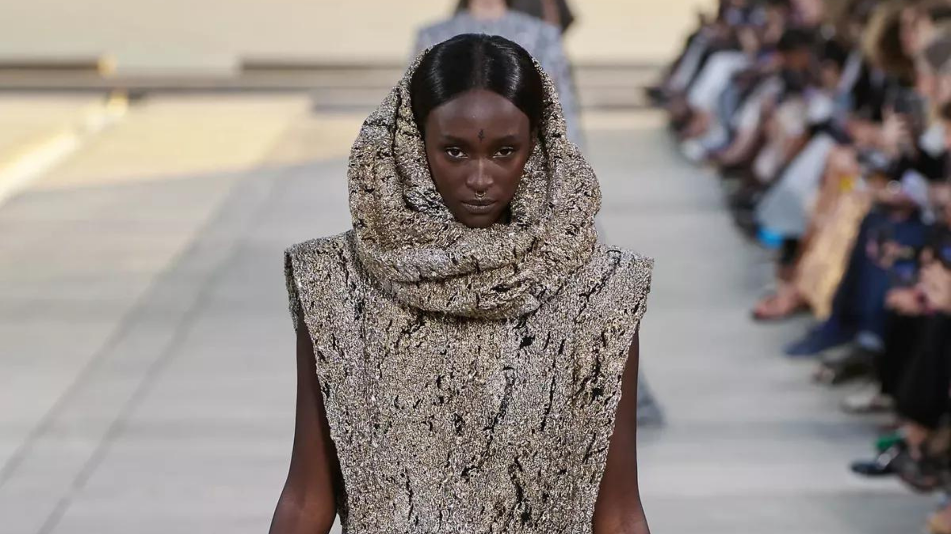 Louis Vuitton Cruise 2023: 5 highlights die je hebt gemist - Vogue NL