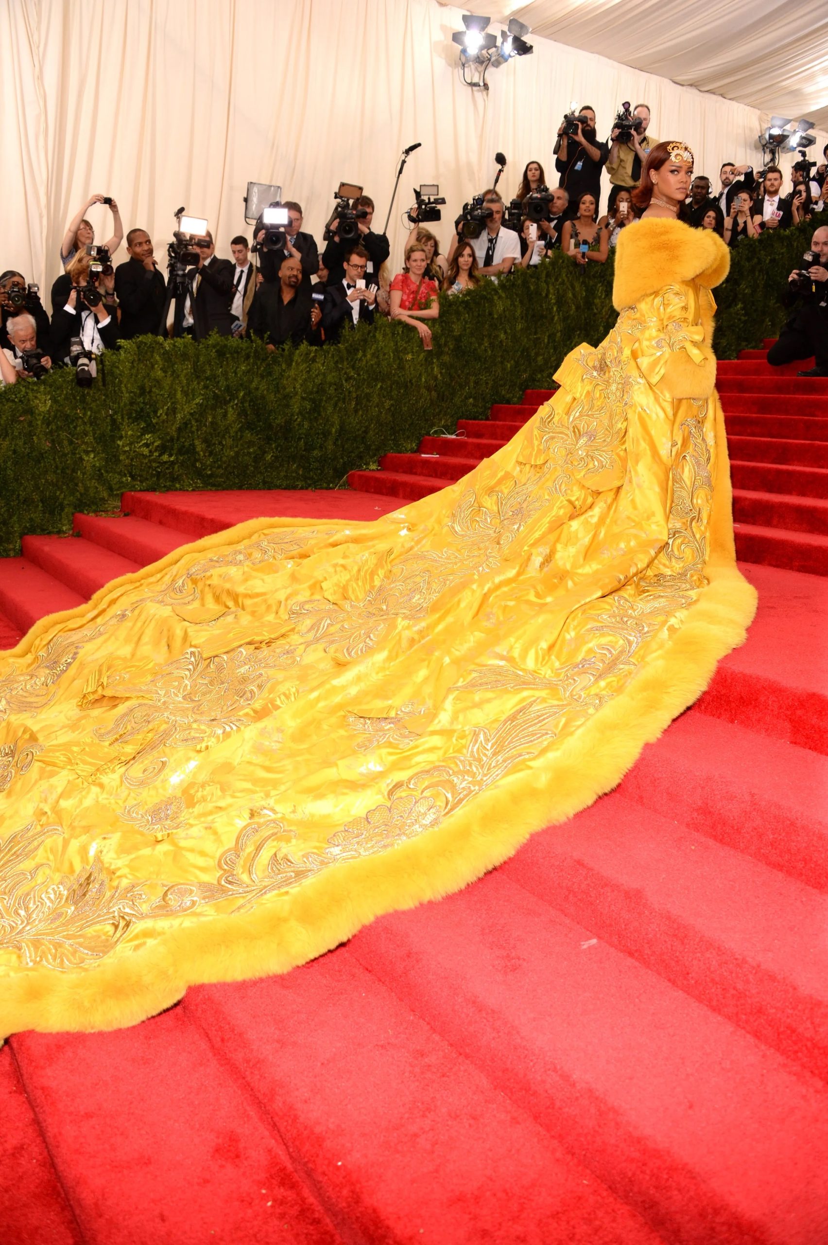 Rihanna tijdens het Met Gala van 2015