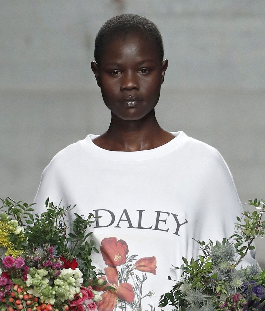 wie-is-ontwerper-ss-daley-de-winnaar-van-de-lvmh-prijs-2022-213420