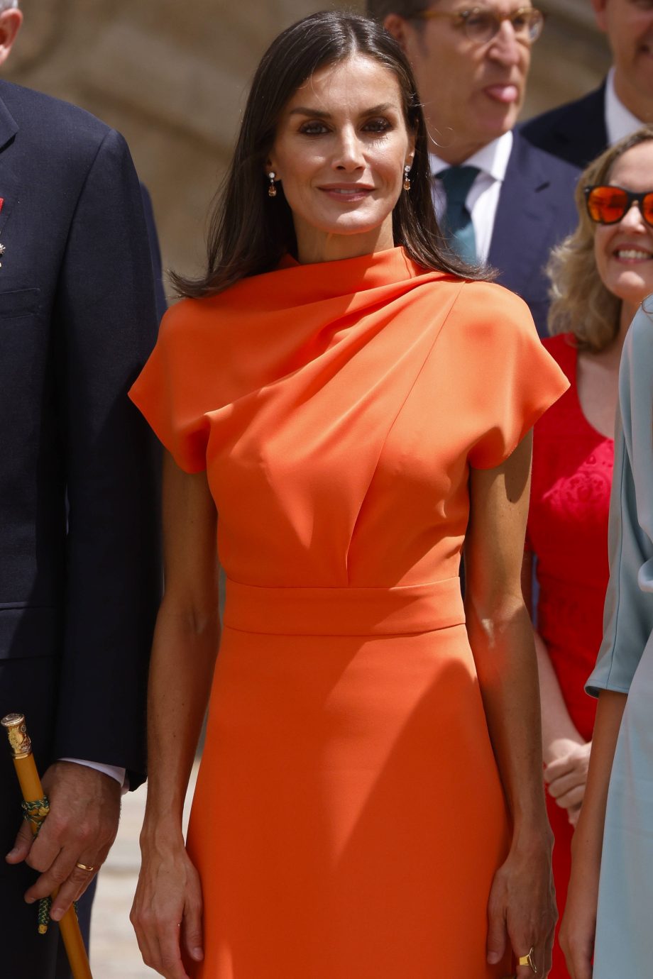 koningin-letizia-en-haar-dochters-geven-de-ultieme-wedding-guest-inspiratie-in-kleurrijke-looks-217803