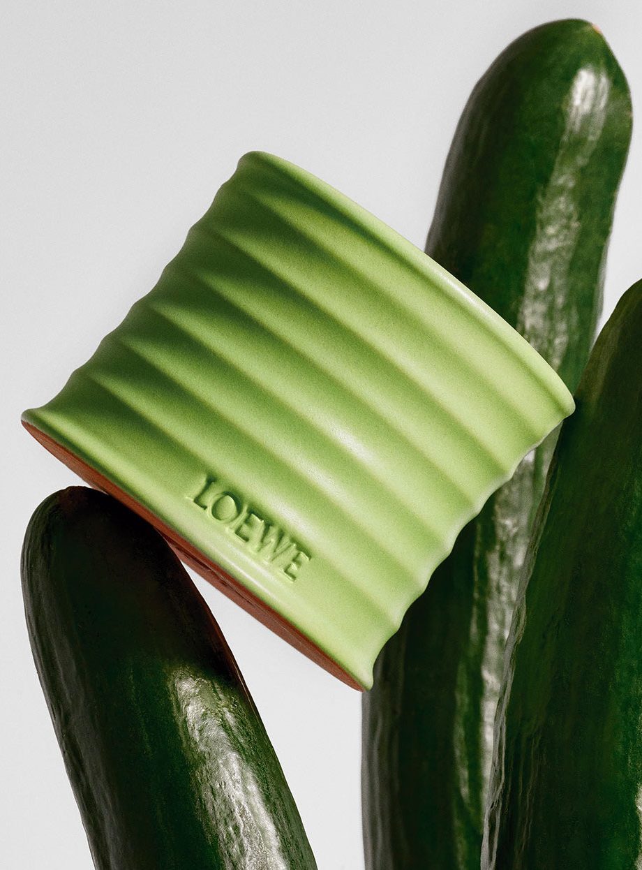 loewes-nieuwe-geurkaars-laat-je-huis-naar-komkommer-ruiken-217009