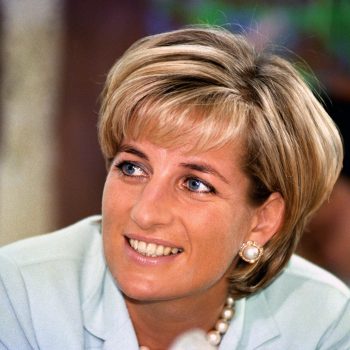 prinses-diana-overleed-25-jaar-geleden-waarom-blijft-zij-de-wereld-boeien-221497