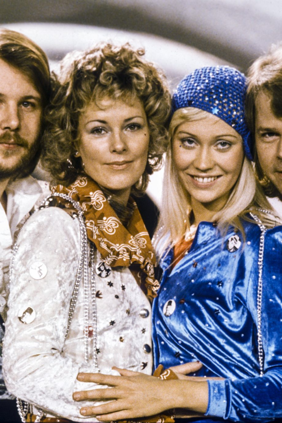 is-abba-de-grondlegger-van-deze-huidige-schoenentrend-uit-de-jaren-70-220224