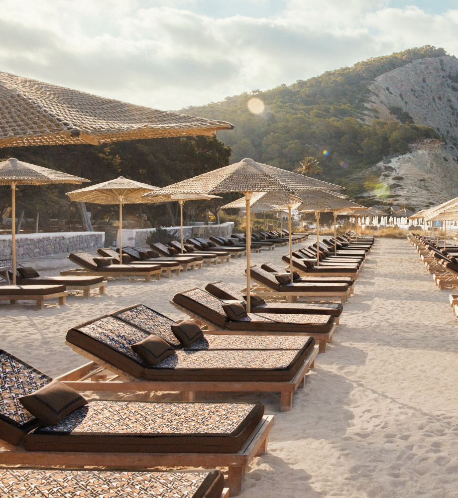 van-burberry-strand-tot-dior-spa-4-pop-ups-van-modehuizen-op-europese-vakantiebestemmingen-219261