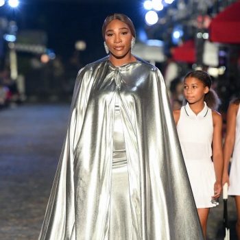 serena-williams-opent-de-vogue-world-show-in-custom-balenciaga-222986