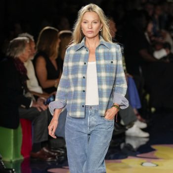 deze-modellen-uit-de-80s-en-90s-schitterden-op-de-catwalk-tijdens-fashion-month-226056