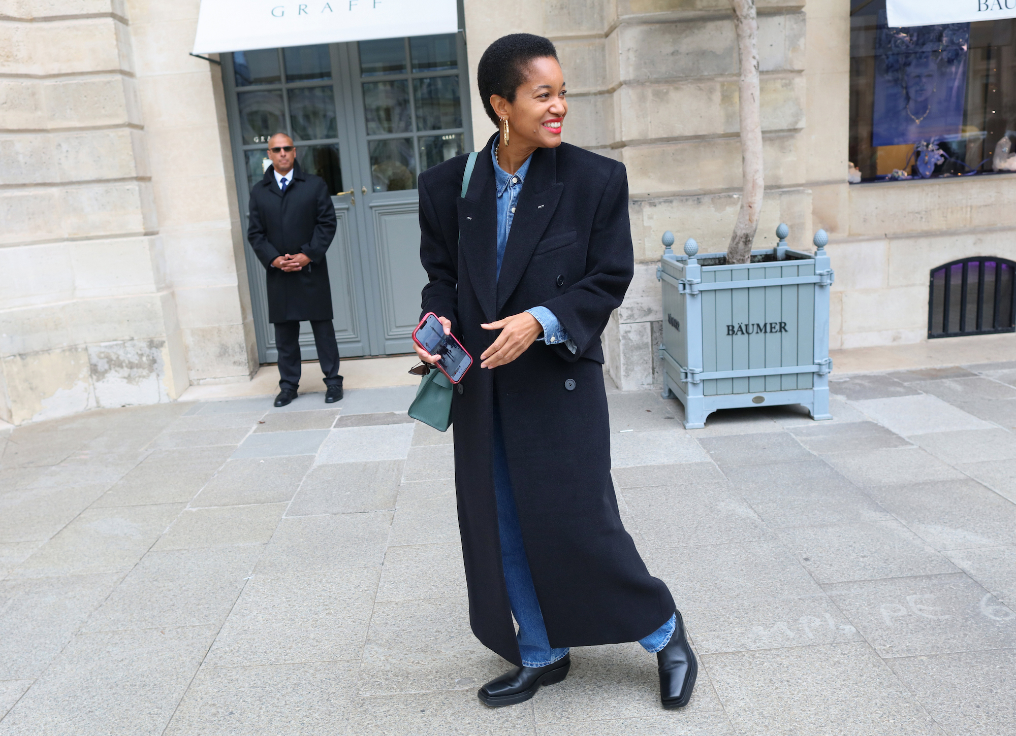 Klassieke jas tijdens PFW