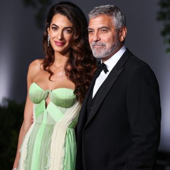 amal-clooney-schittert-in-een-van-de-it-modelabels-van-dit-moment-227641