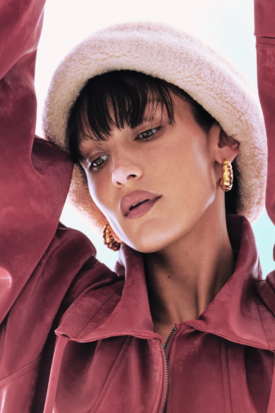 bella-hadid-ontwerpt-collectie-voor-about-you-en-schittert-in-campagne-225915