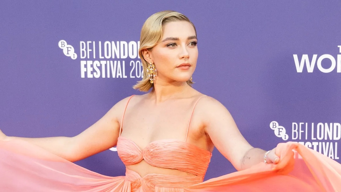 Florence Pugh in Valentinocouture naar première 'The Wonder'