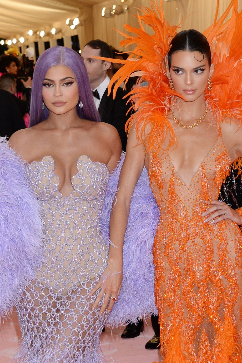 de-award-voor-beste-halloweenkostuums-gaat-naar-de-kardashian-jenners-229264