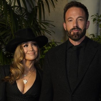 jennifer-lopez-en-ben-affleck-verschijnen-samen-in-zwart-tijdens-lente-zomer-2023-show-ralph-lauren-227524