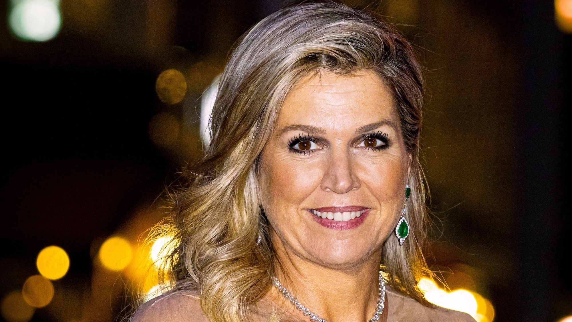 Koningin Máxima draagt Iris van Herpen-jurk opnieuw in Zweden