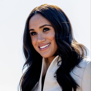 meghan-markle-interviewt-paris-hilton-over-dom-blondje-stereotype-in-podcast-228301