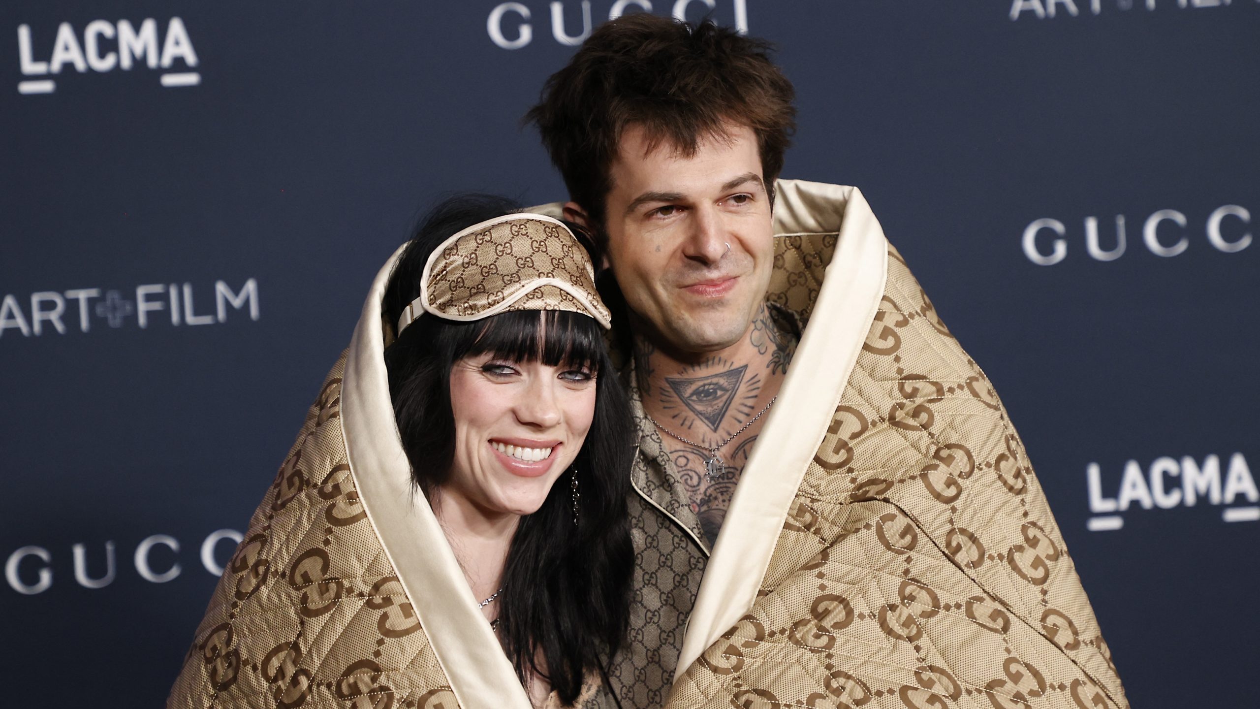 Billie Eilish arriva in pigiama Gucci al LACMA Art + Film Gala
