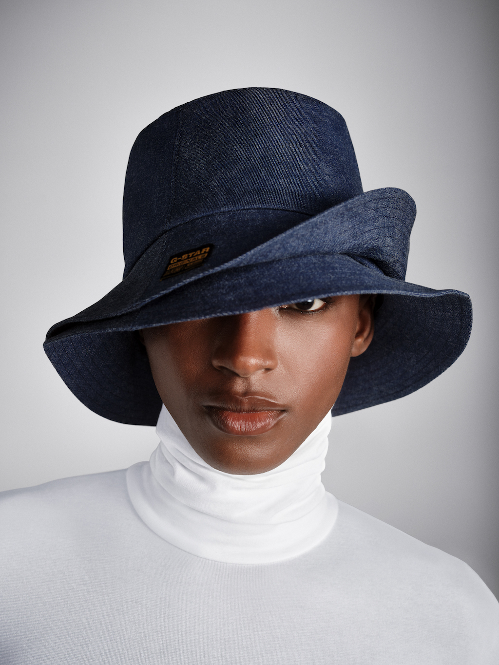 G-Star werkt samen met iconische hoedenmaker Stephen Jones