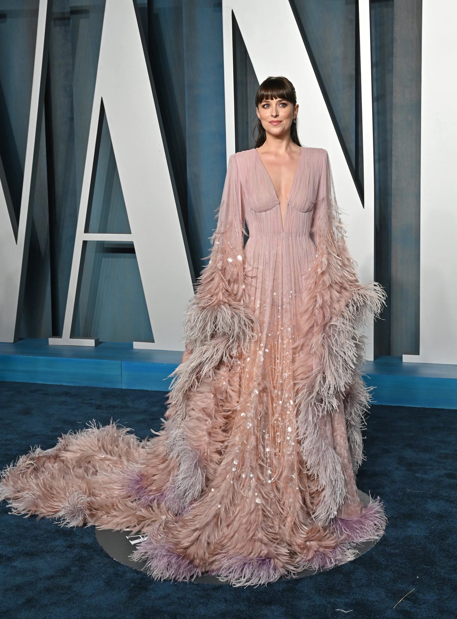 Dakota Johnson tijdens de Vanity Fair Oscar Party, maart 2022.