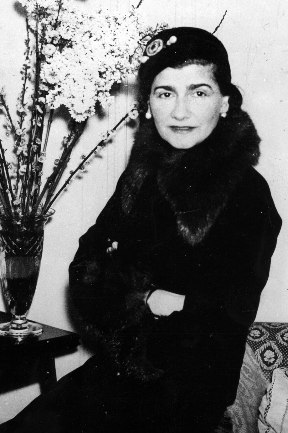 gabrielle-coco-chanel-overleed-52-jaar-geleden-deze-tentoonstelling-over-haar-carriere-wil-je-zien-237901