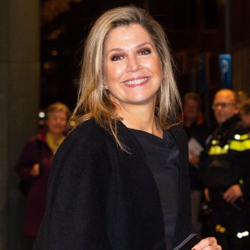 doe-deze-feestdagen-net-als-koningin-maxima-en-ga-voor-een-glitterbroek-232658