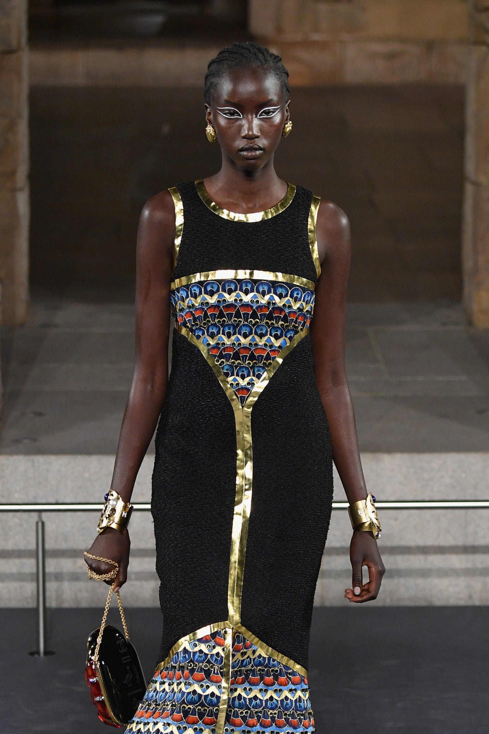 Een van de beautylooks van Chanel Métiers d'Art 2019