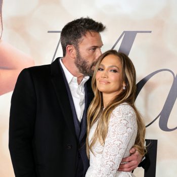 jennifer-lopez-en-ben-affleck-zingen-samen-een-kerstlied-en-dat-wil-je-zien-235842