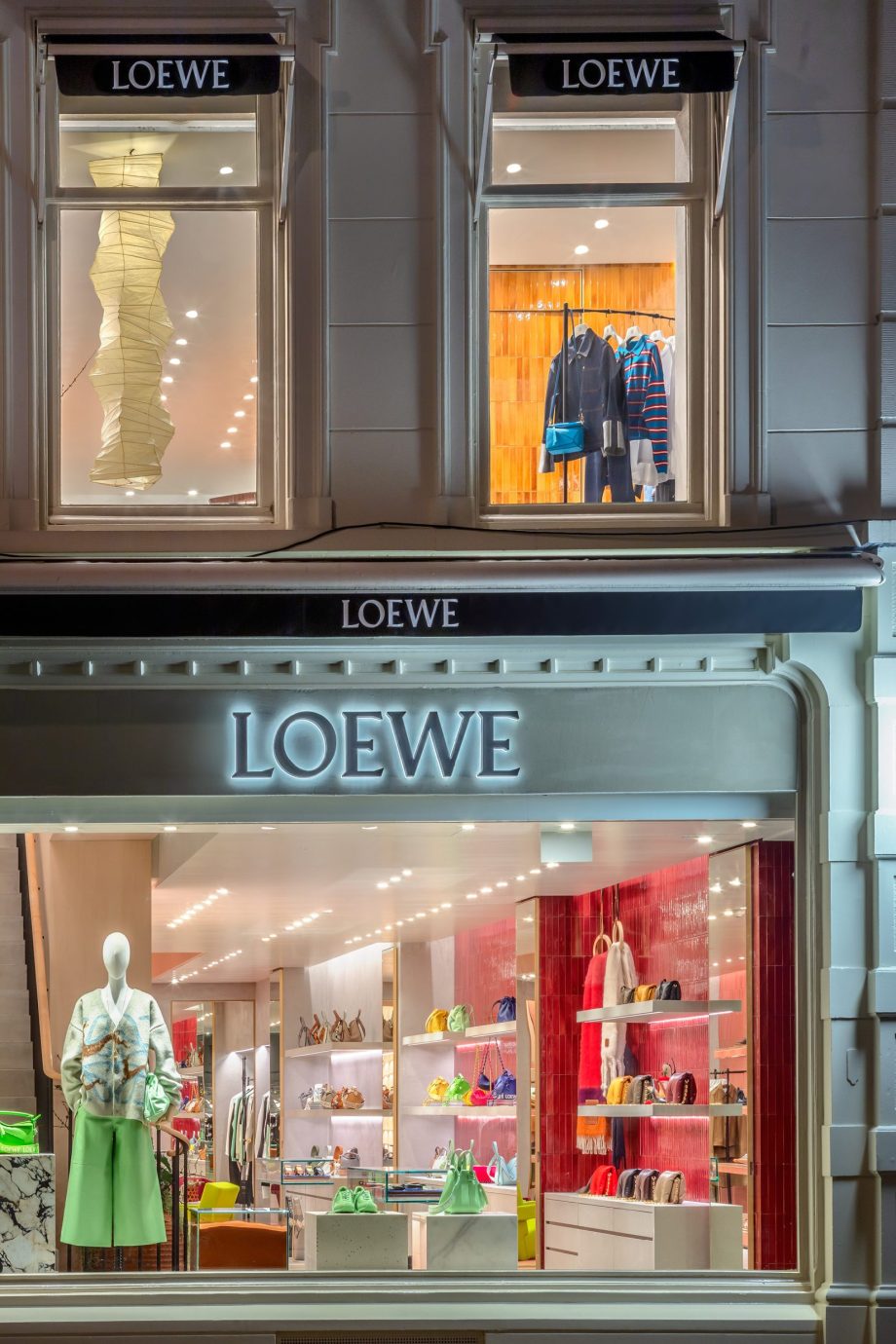 loewe-opent-eerste-boetiek-in-amsterdam-en-vogue-was-er-exclusief-bij-234168