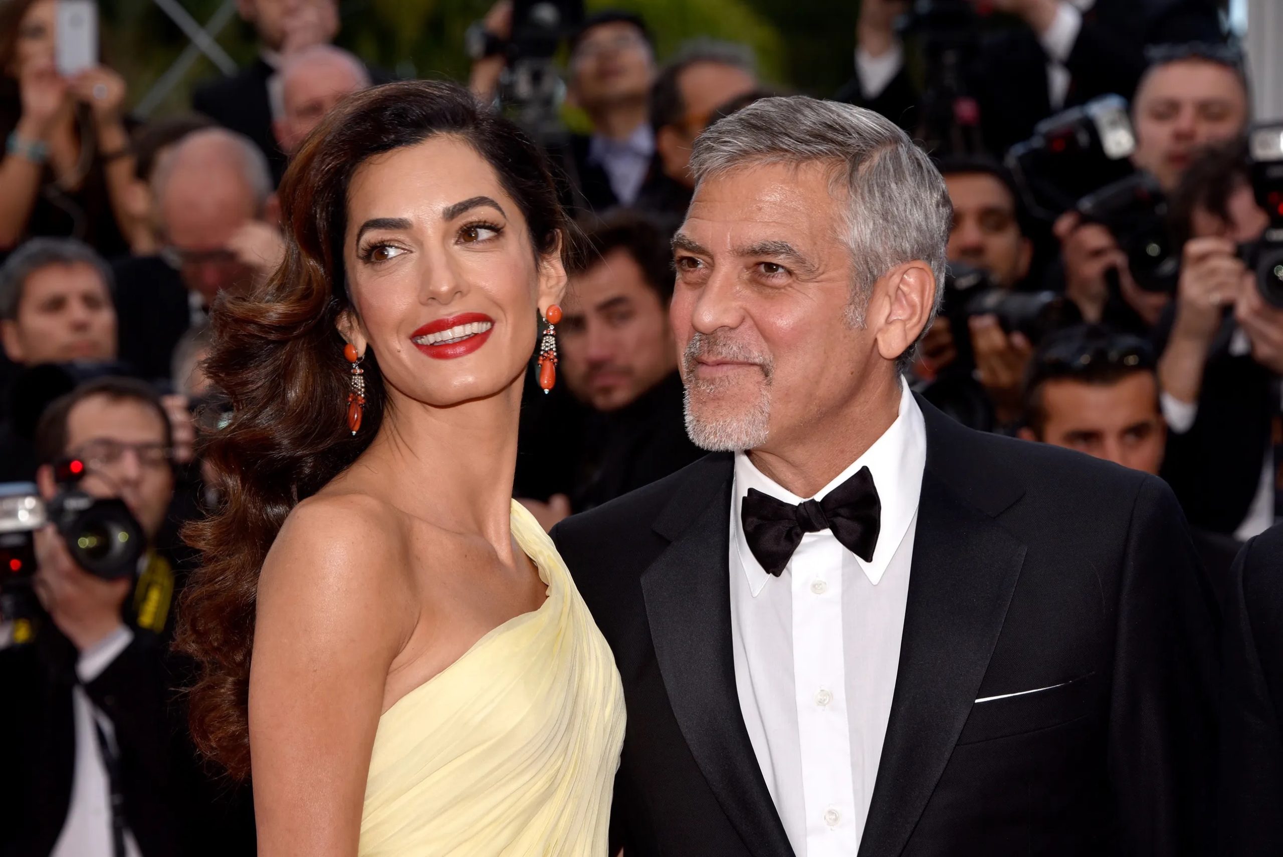 George Clooney is een van de beroemdheden die met normale mensen trouwden