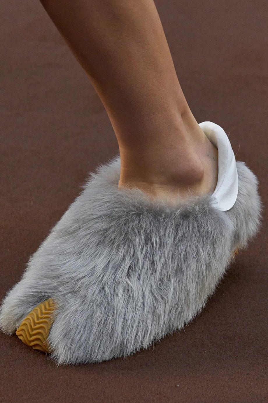 de-stijlvolste-comfy-huisslippers-voor-een-chique-homewear-look-236717