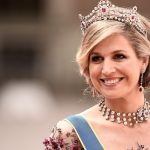 Máxima draagt een jurk van Jan Taminiau in Zweden, 2015