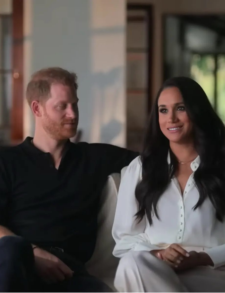 de-symbolische-betekenis-van-meghan-markles-looks-in-de-netflix-docu-harry-meghan-236832