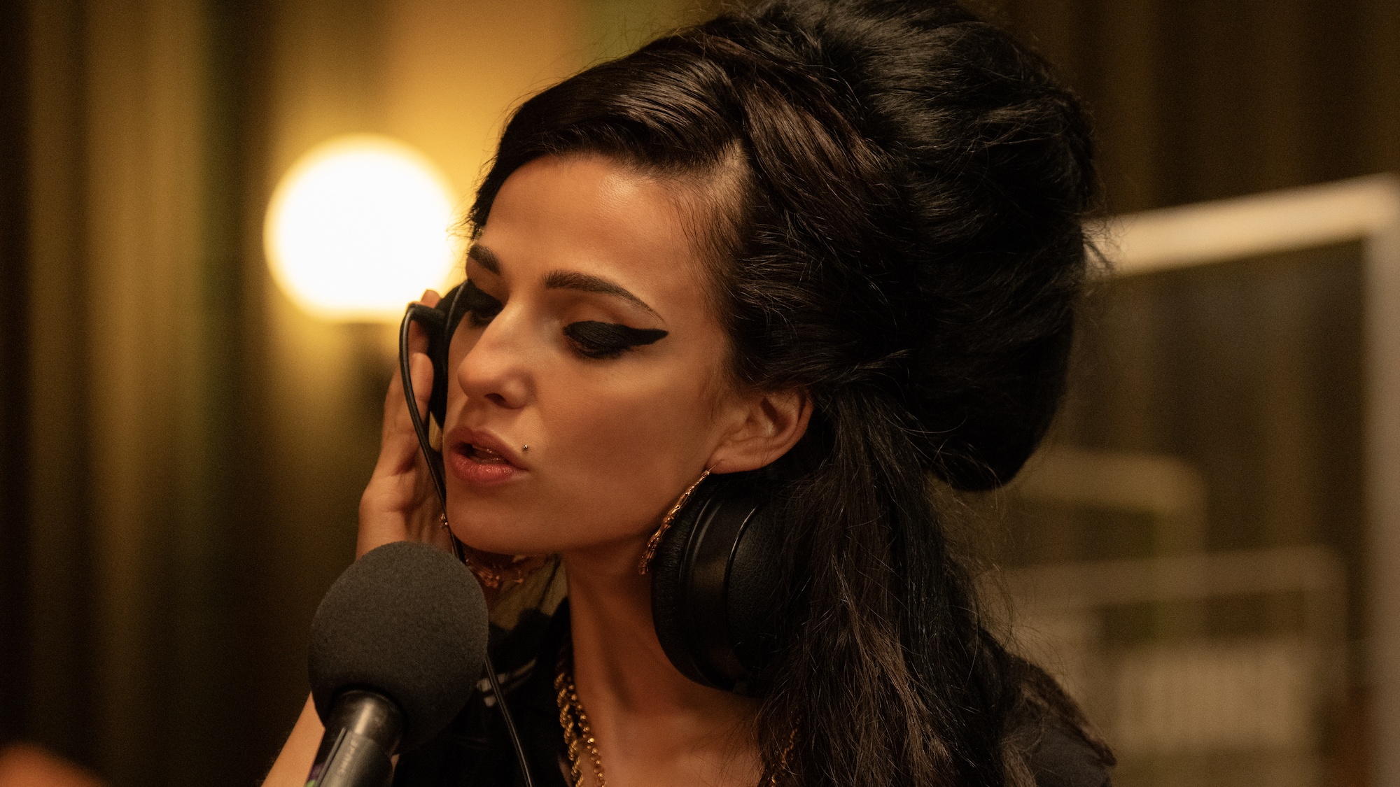 Zien: Marisa Abela als Amy Winehouse in Back to Black
