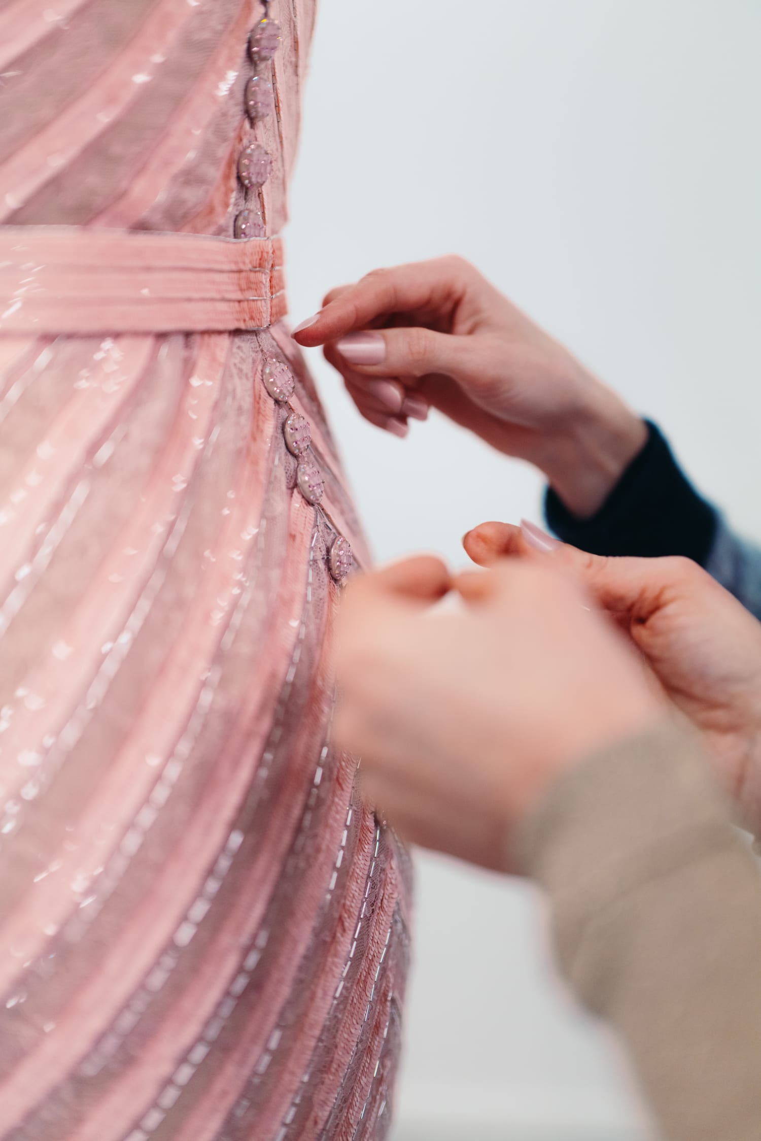 Chanel jurk van Margot Robbie voor de Golden Globes 2023