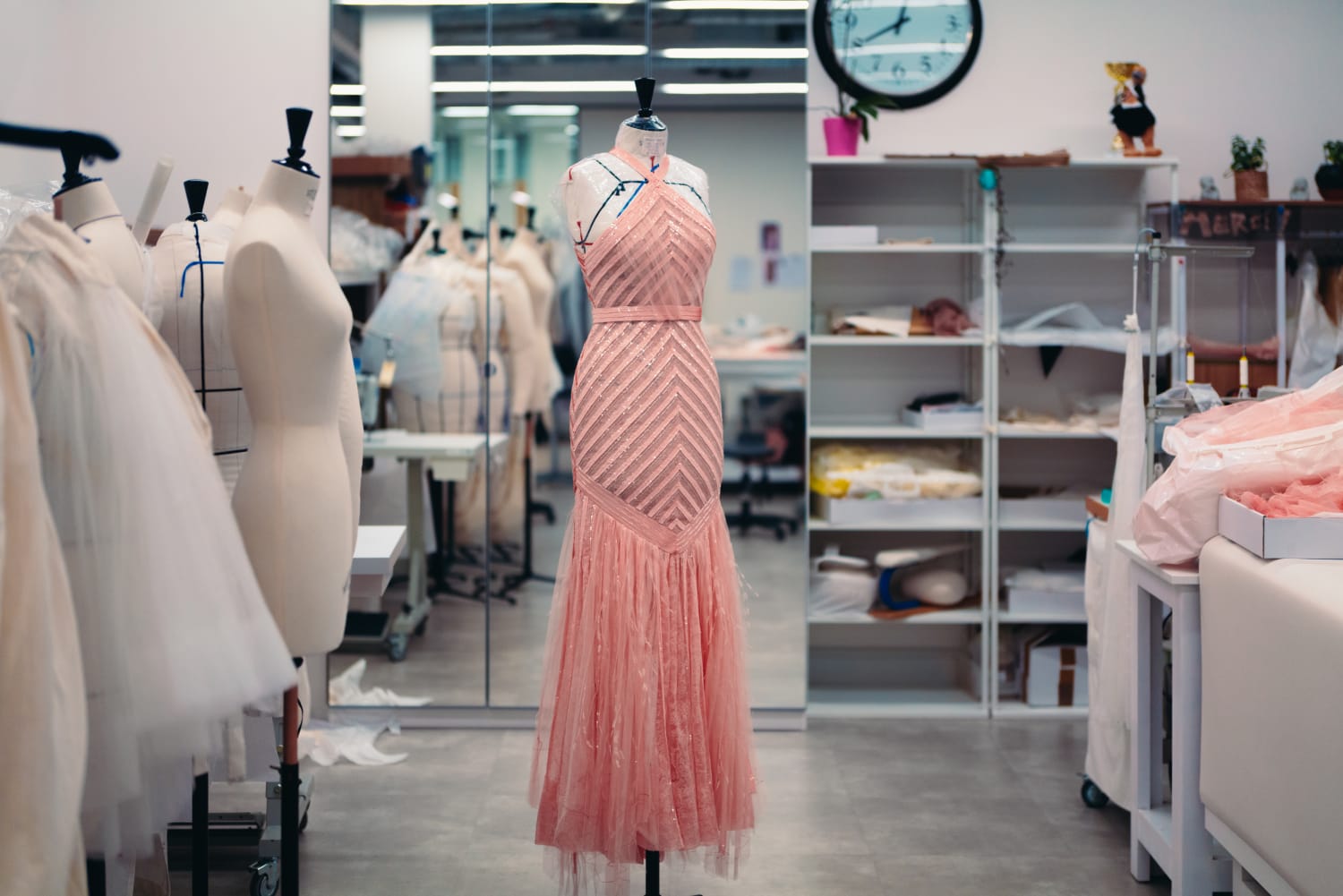 Chanel jurk van Margot Robbie voor de Golden Globes 2023