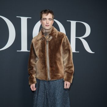 robert-pattinson-en-j-hope-van-bts-dragen-rokken-tijdens-dior-show-239347