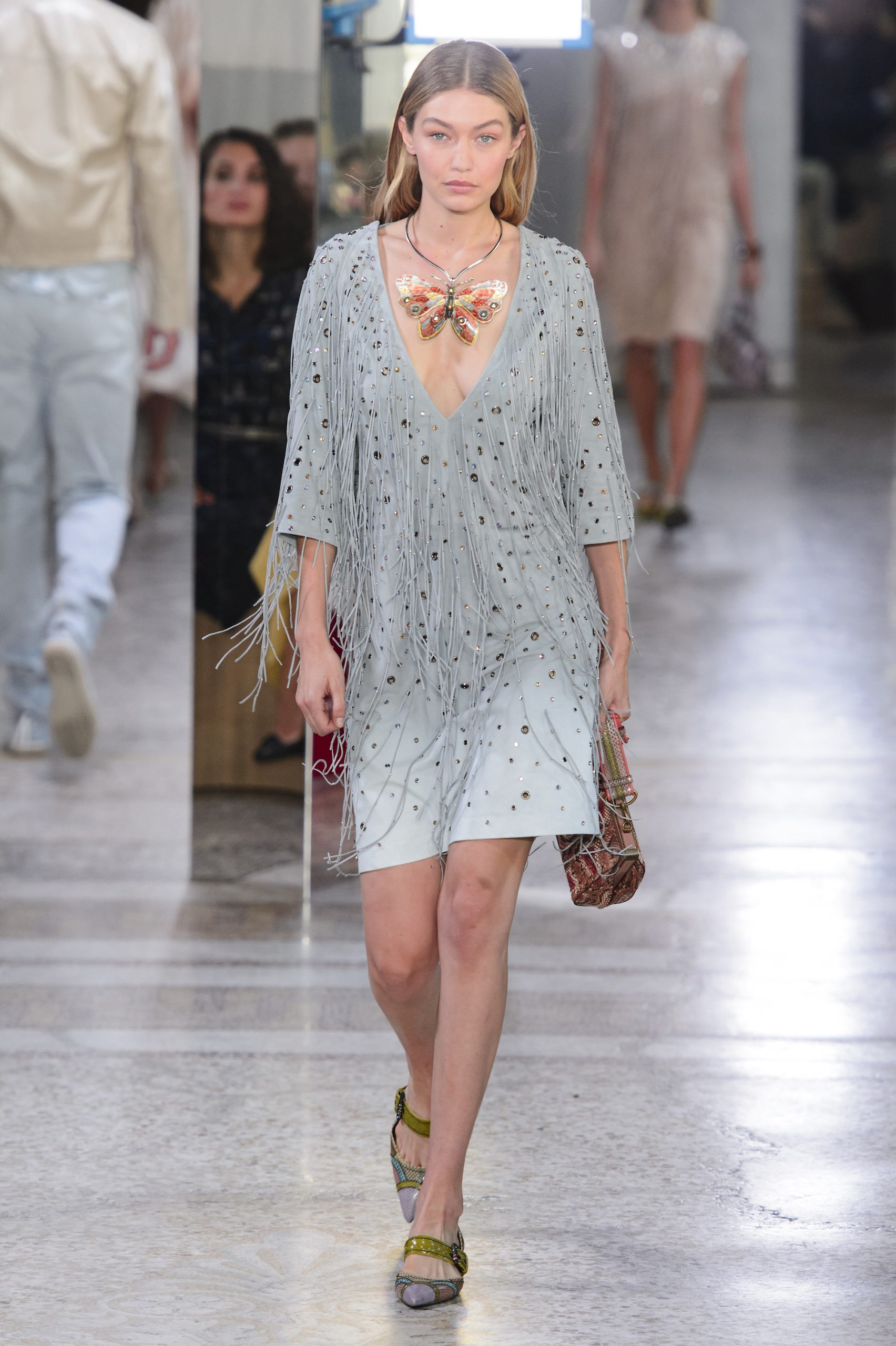 De beste catwalkmomenten van Gigi Hadid: Bottega Veneta lente/zomer 2018