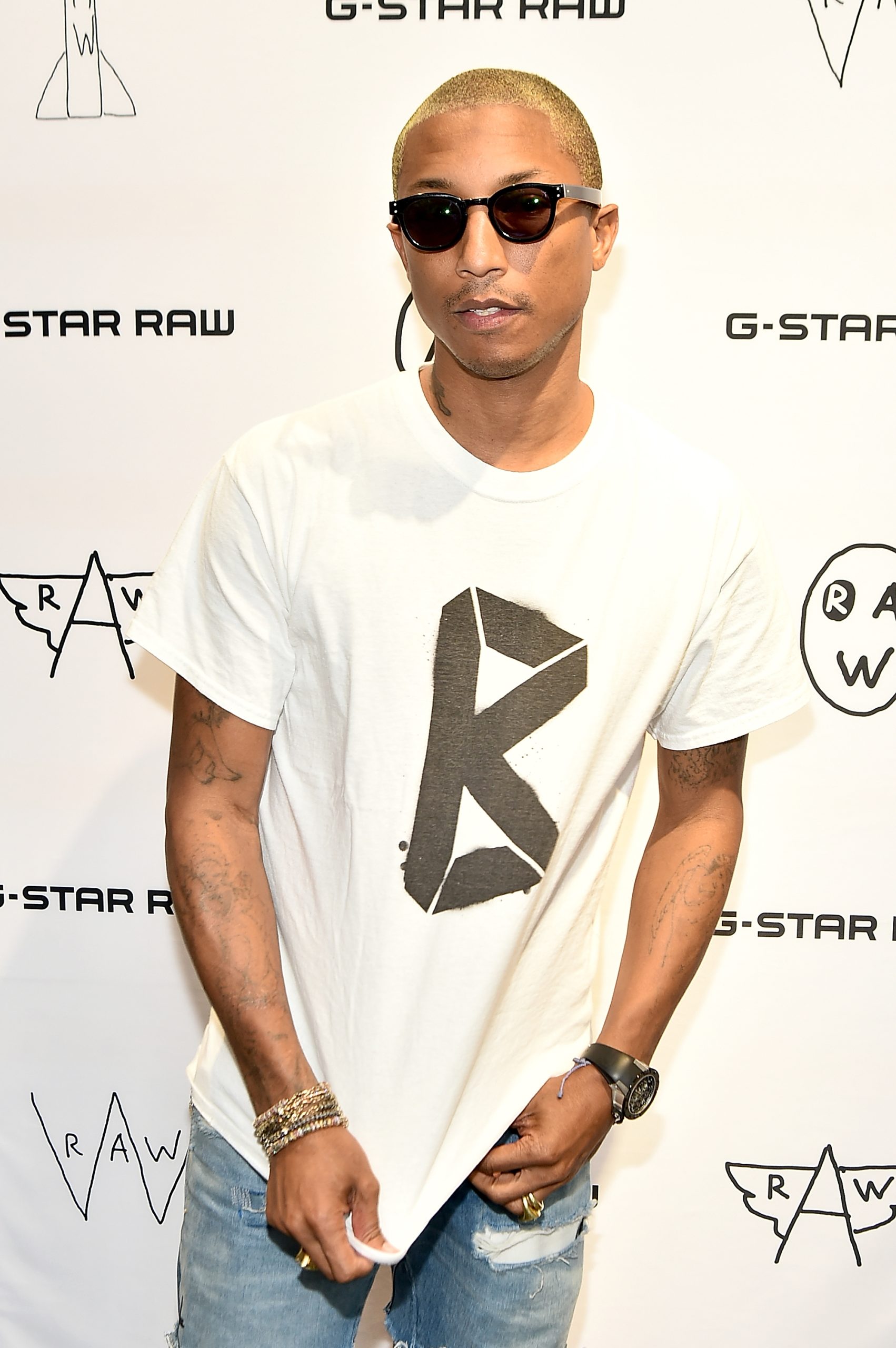 Pharrell Williams bij lancering RAW