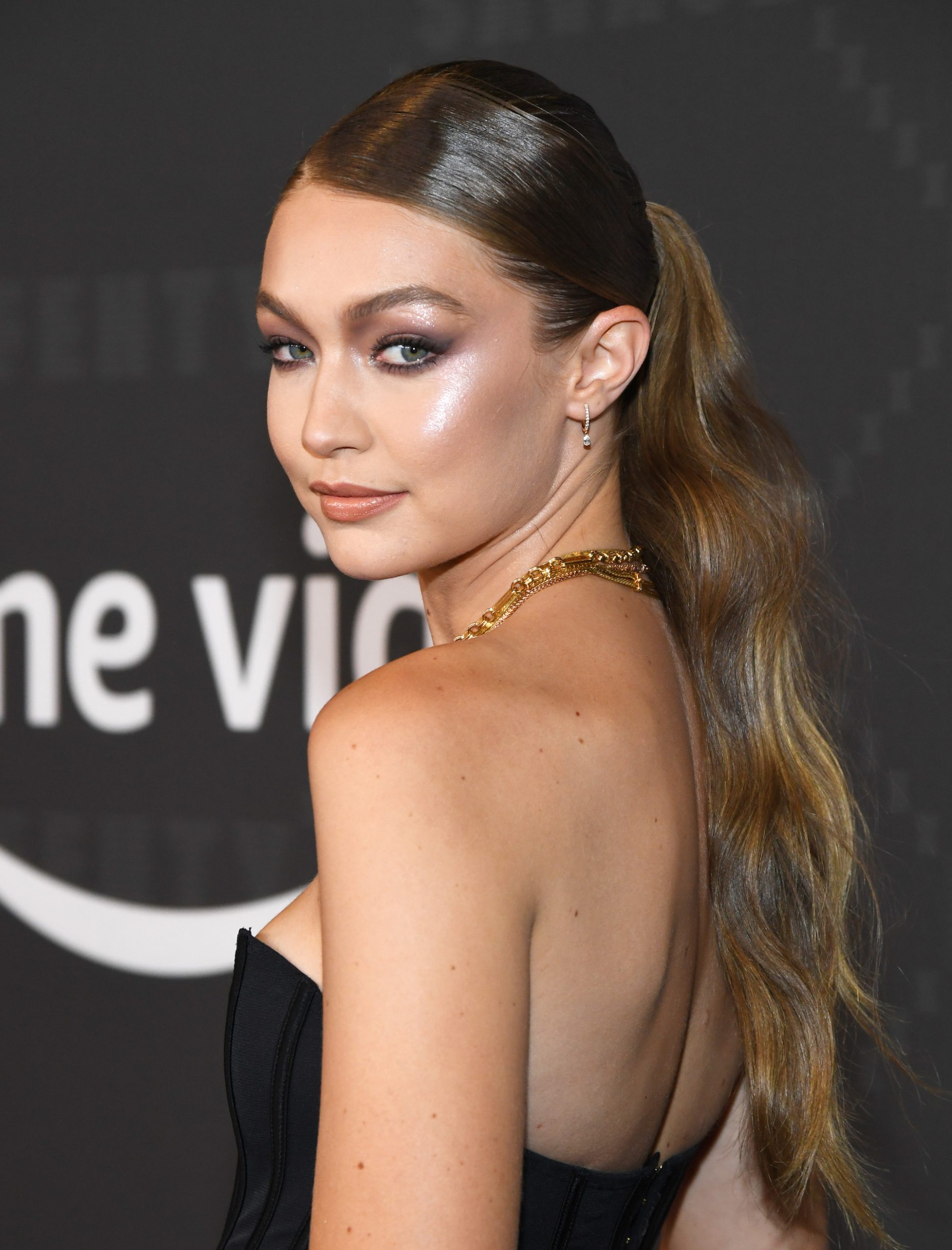 Gigi Hadid met een sleeky paardenstaart